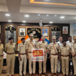 बिना ट्रेड लाइसेंस चल रहे कोचिंग संस्थानों पर राँची नगर निगम की कार्रवाई, हरिओम टावर में 4 संस्थान सील | Ranchi Municipal Corporation Seals 4 Coaching Institutes at Hariom Tower for Operating Without Trade Licence